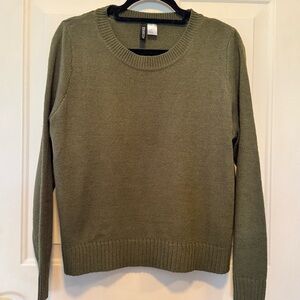 H&M Divided Crew Neck Sweater sz M